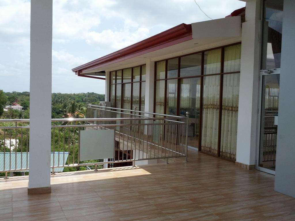 Happy Leoni Hotel Anuradhapura Exterior foto