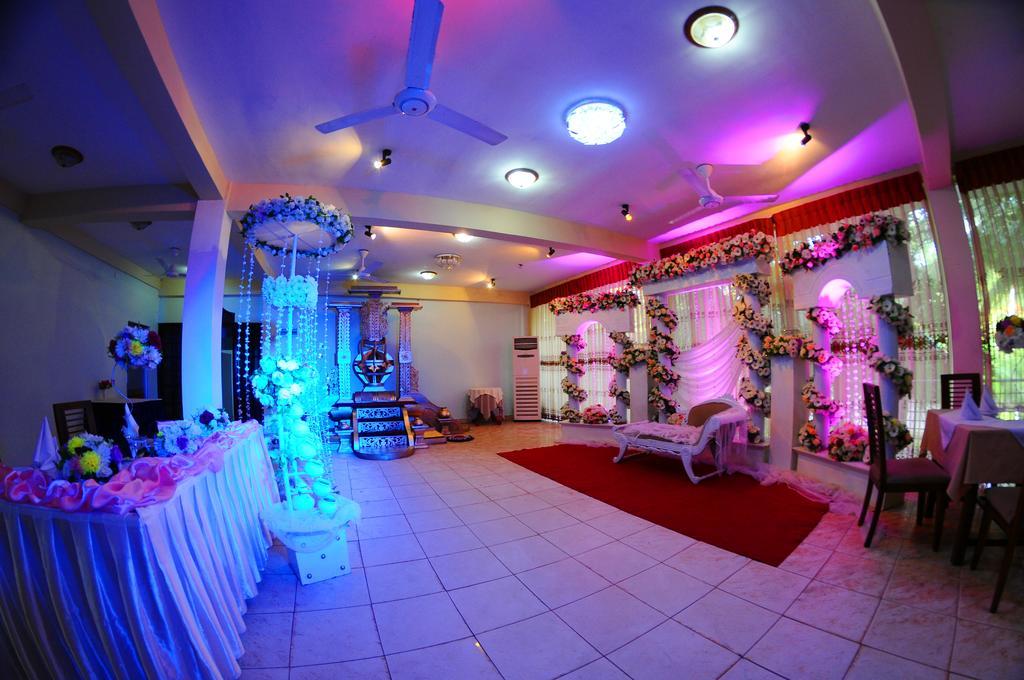 Happy Leoni Hotel Anuradhapura Exterior foto